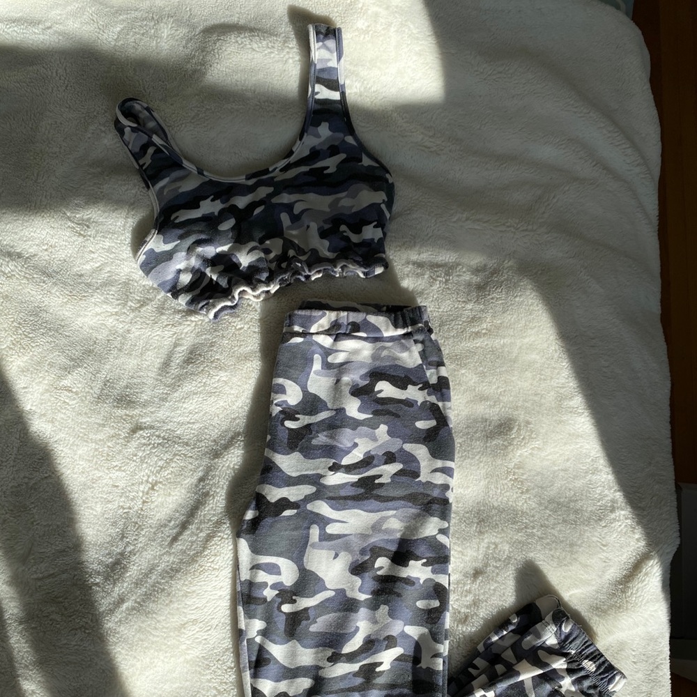 Fashion Nova camo set